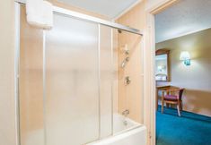 ห้องน้ำภายในห้อง 6 Niagara Inn