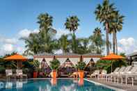 Swimming Pool Four Seasons Los Angeles at Beverly Hills