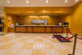 Lobi 4 Hilton Santa Monica Hotel & Suites