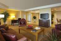 Ruang Umum Hilton Santa Monica Hotel & Suites