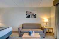 Common Space Best Western Plus Waltham Boston