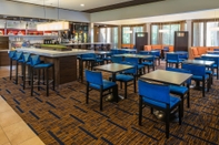 Bar, Kafe dan Lounge Courtyard by Marriott Chicago Wood Dale