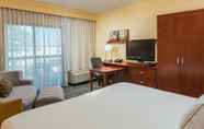 Bedroom 6 Courtyard by Marriott Chicago Wood Dale