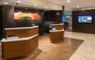 Lobi 2 Courtyard by Marriott Chicago Wood Dale