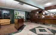 Lobby 4 Days Inn by Wyndham Petersburg/South Fort Lee