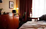 Kamar Tidur 2 Executive Hotel Vancouver Airport