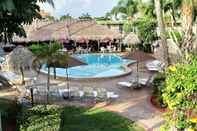 Kolam Renang Gulfcoast Inn Naples