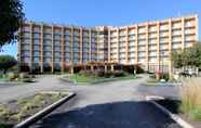 Exterior 4 Clarion Hotel Philadelphia International Airport