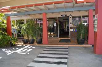 Exterior 4 Zebra Motel