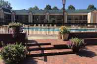 Swimming Pool Quality Inn Morganton