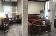 Lobi 4 Quality Inn Morganton