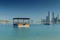 Kolam Renang Radisson Blu Hotel & Resort, Abu Dhabi Corniche