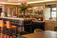 Bar, Cafe and Lounge Whatley Manor