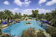 Kolam Renang Radisson Blu Hotel & Resort, Al Ain