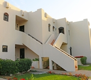 Exterior 4 Radisson Blu Hotel & Resort, Al Ain