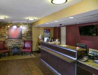 Lobby 2 Red Roof Inn Greenville