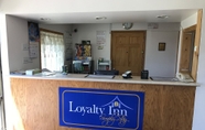 Lobi 5 Loyalty Inn Maryville