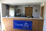 Lobby Loyalty Inn Maryville