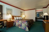 Bedroom Loyalty Inn Maryville