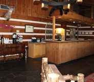 Bar, Kafe dan Lounge 5 Great Smokies Inn Cherokee