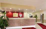 Lobi 7 Days Inn & Suites by Wyndham Williamsburg Colonial