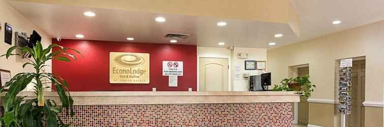 Lobi Days Inn & Suites by Wyndham Williamsburg Colonial