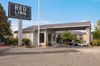 Exterior Red Lion Inn & Suites Grants Pass