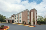 ภายนอกอาคาร La Quinta Inn & Suites by Wyndham Sturbridge