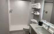 In-room Bathroom 4 Homewood Suites by Hilton San Diego Central