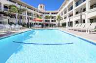สระว่ายน้ำ Homewood Suites by Hilton San Diego Central