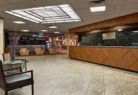 Lobby Ramada by Wyndham Kearney