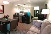 Ruang Umum Shilo Inn Suites Hotel - Portland Airport