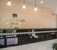 Lobby 3 Quality Inn near Manatee Springs State Park