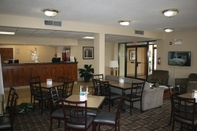 Bar, Cafe and Lounge Quality Inn Fredericksburg, Central Park Area