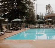 Swimming Pool 7 Best Western Sonoma Winegrower's Inn