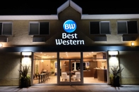 Bên ngoài Best Western Inn