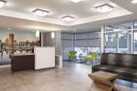 Lobby La Quinta Inn & Suites by Wyndham Baltimore N / White Marsh