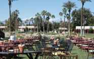 Restaurant 3 DoubleTree by Hilton Hotel Golf Resort Palm Springs