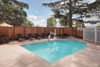 Swimming Pool Residence Inn San Jose Campbell