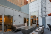 Common Space Courtyard by Marriott San Francisco Union Square