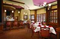 Bar, Cafe and Lounge Buena Vista Suites Orlando