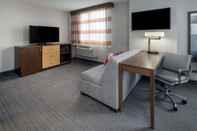 Common Space La Quinta Inn & Suites by Wyndham LAX