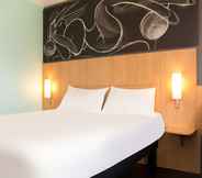 Bilik Tidur 4 Ibis 3 Lacs Neuchatel Hotel