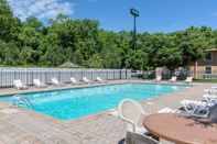 Swimming Pool Quality Inn Ledgewood - Dover