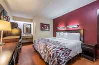 Bedroom Red Roof Inn Merrillville