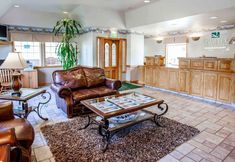 ロビー 5 Quality Inn & Suites Bremerton near Naval Shipyard