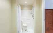 In-room Bathroom 7 Super 8 by Wyndham Abbotsford BC