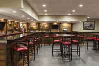 Bar, Cafe and Lounge Four Points by Sheraton Milwaukee Airport