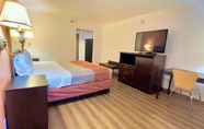Bedroom 5 Motel 6 Levittown, PA - Bensalem
