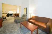 Ruang Umum Hawthorn Suites by Wyndham Sacramento